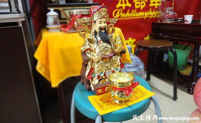 商铺店铺风水与关公武财神摆放位置_住宅风水【风土情网】 商铺店铺风水与关公武财神摆放位置_住宅风水【风土情网】