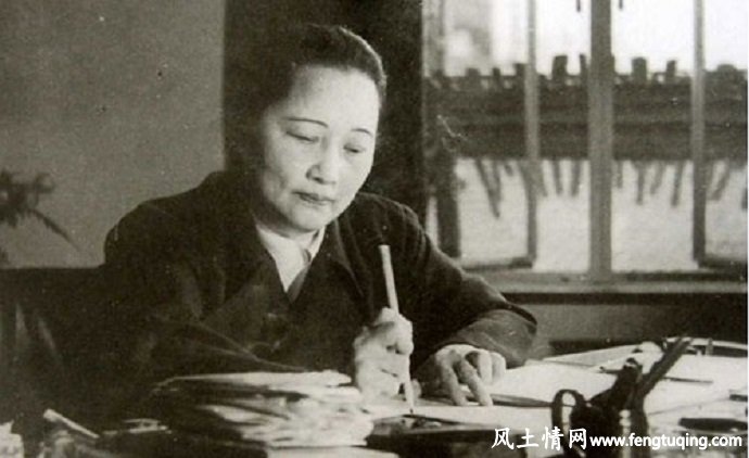 江青祖坟的风水宝地之蛇穴的风水传奇_风水宝地【风土情网】 江青祖坟的风水宝地之蛇穴的风水传奇_风水宝地【风土情网】