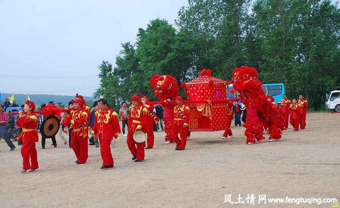 满族人的婚嫁习俗_传统习俗【风土情网】 满族人的婚嫁习俗_传统习俗【风土情网】
