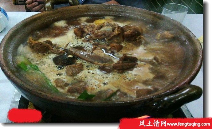 广东人最爱吃狗肉煲,生活习惯【风土情网】 广东人最爱吃狗肉煲,生活习惯【风土情网】