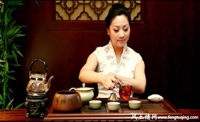 湖湘人的风味“茶饮”_生活习惯【风土情网】 湖湘人的风味“茶饮”_生活习惯【风土情网】