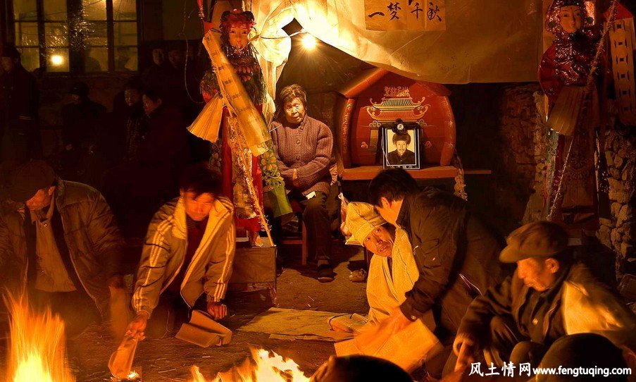 满族人的丧葬习俗_民间风俗【风土情网】 满族人的丧葬习俗_民间风俗【风土情网】