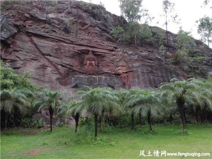 广东东莞风景名胜---榴花英雄广场_风景图片【风土情网】 广东东莞风景名胜---榴花英雄广场_风景图片【风土情网】