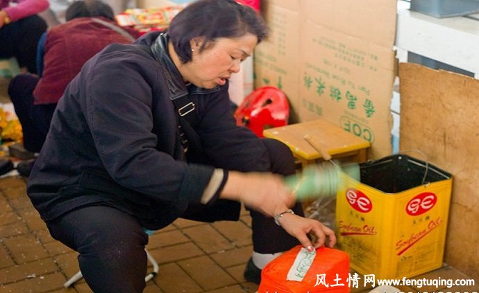 拜虎爷 打小人的习俗_风土习惯【风土情网】 拜虎爷 打小人的习俗_风土习惯【风土情网】
