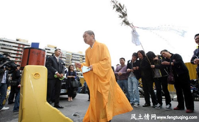 招鬼魂的伎俩_魔界传说【风土情网】 招鬼魂的伎俩_魔界传说【风土情网】