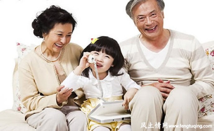 老人带孩子要注意的事项_家庭教育【风土情网】 老人带孩子要注意的事项_家庭教育【风土情网】