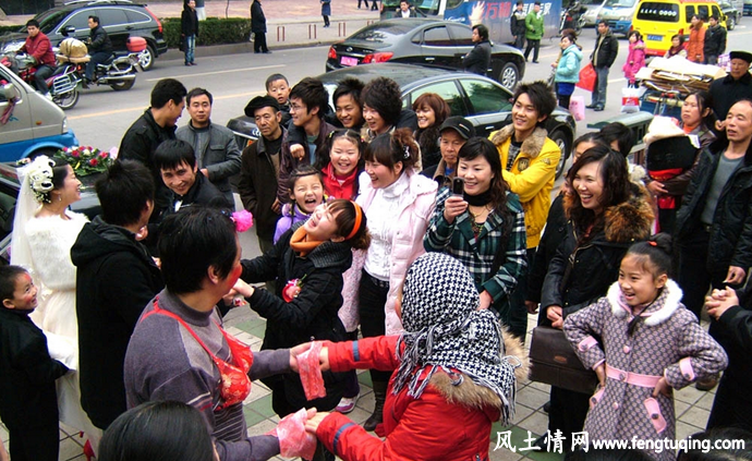 婚俗拾趣_民间风俗【风土情网】 婚俗拾趣_民间风俗【风土情网】