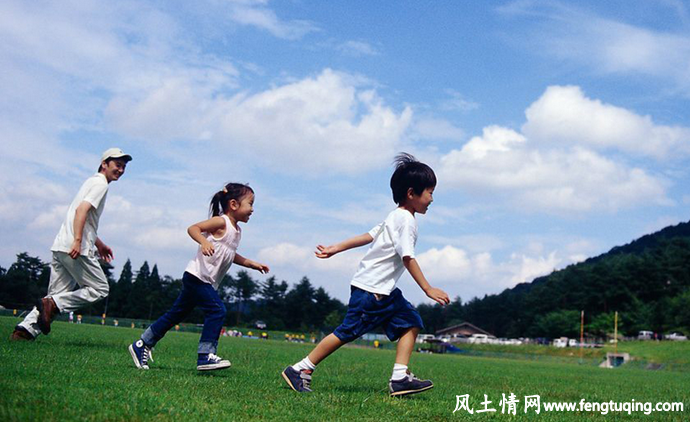 如何培养孩子活泼开朗的好习惯_家庭教育【风土情网】 如何培养孩子活泼开朗的好习惯_家庭教育【风土情网】