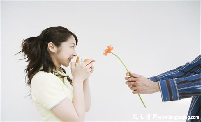 甜言蜜语_心里只有你_情感文章【风土情网】 甜言蜜语_心里只有你_情感文章【风土情网】